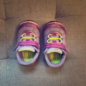 Stride rite girl’s baby shoes